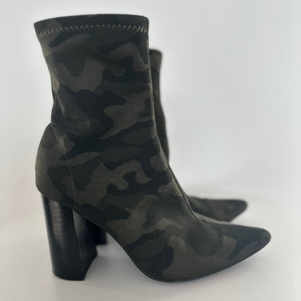 JEFFREY CAMPBELL SIREN ANKLE BOOT, 5.5, DARK OLIVE/BLACK CAMO JACQUARD